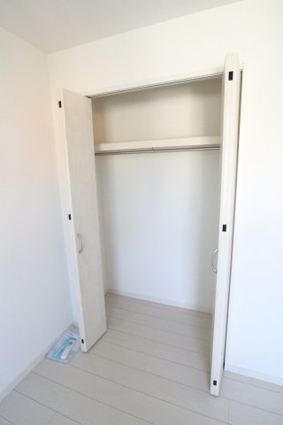 茅ヶ崎市赤松町のアパートの収納