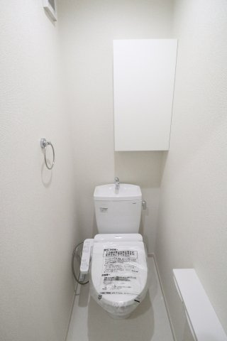 茅ヶ崎市赤松町のアパートのトイレ