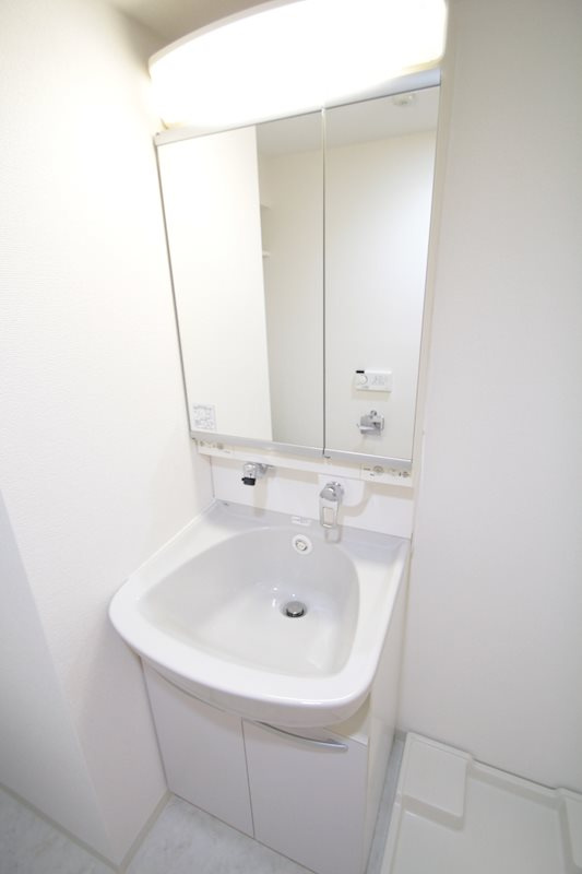 横浜市西区桜木町５丁目の賃貸マンション