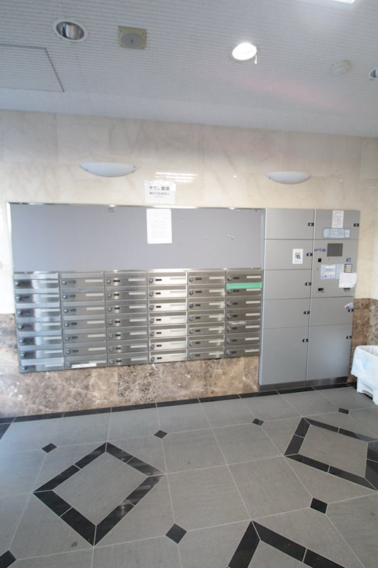 横浜市西区桜木町５丁目の賃貸マンションの外観
