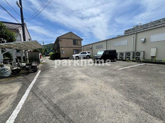 グランシティ Aの駐車場|駐車スペースもあります