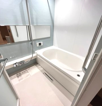 泉大津市昭和町の賃貸マンションの浴室|コンパクトで使いやすいお風呂です