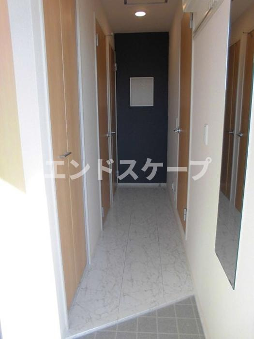 エメラルドグリーンの玄関|高崎、前橋、伊勢崎エリアのお部屋探しはエンドスケープまで！お客様の理想お聞かせ下さい♪