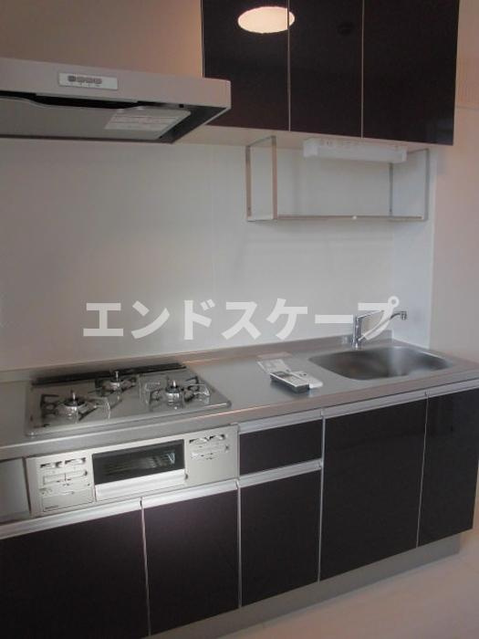 エメラルドグリーンのキッチン|高崎、前橋、伊勢崎エリアのお部屋探しはエンドスケープまで！お客様の理想お聞かせ下さい♪
