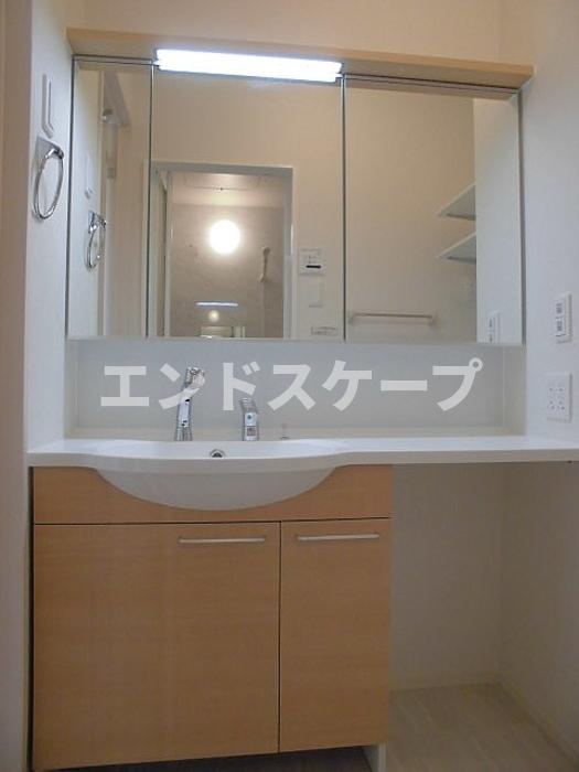 エメラルドグリーンの洗面所|高崎、前橋、伊勢崎エリアのお部屋探しはエンドスケープまで！お客様の理想お聞かせ下さい♪