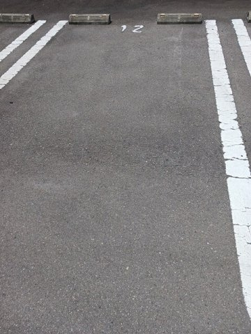 アヴェニール　Ａの駐車場|駐車場に車を止められます
