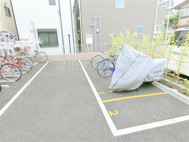 ルポリテのその他共用部分|バイク置き場　駐輪場　空き状況等詳細はお問合せください。