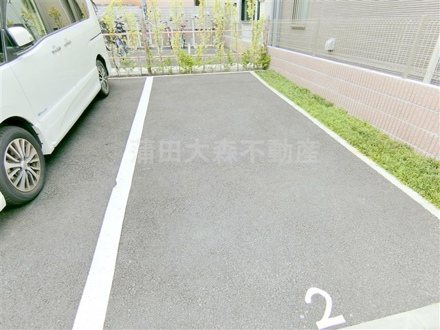 ルポリテの駐車場