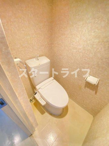 大阪市淀川区三国本町２丁目の賃貸マンションのトイレ