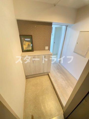 大阪市淀川区三国本町２丁目の賃貸マンションの玄関