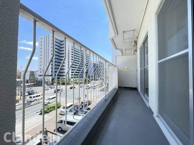 白鳥ダイヤモンドマンションのバルコニー|ドキドキの新生活も、安心してスタート。ぴったりの住まいを見つけませんか？クランディアが一緒に住まい選びをサポートします‼　まずは、お気軽にお問合せください　＃クランディア