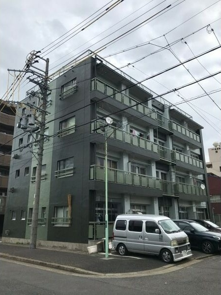 アイエスビル尾頭橋の外観