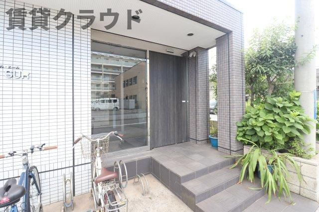 EL SURのエントランス|オートロック付き