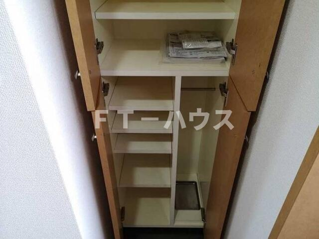 クオーレプロバンス南行徳Ⅱ（Ｆ－０５８）の玄関