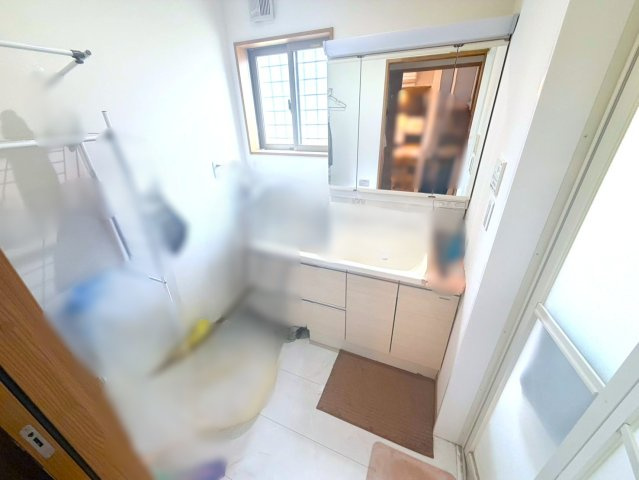 山武市椎崎　中古戸建の独立洗面台|敷地約150坪  平成30年4月築 SLDK駐車4台可オール電化太陽光発電パネル  日向駅徒歩約7分