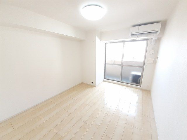 アシストみなと元町の居間・リビング