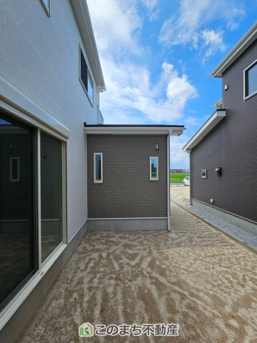 いろどりアイタウン栃木市大宮町22-P2の庭|使い勝手の良い中庭を配置しました。週末にお庭でBBQもできますね♪