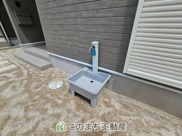 いろどりアイタウン栃木市大宮町22-P2の庭|外水栓はアウトドアやガーデニング、車のお手入れにも活躍します。