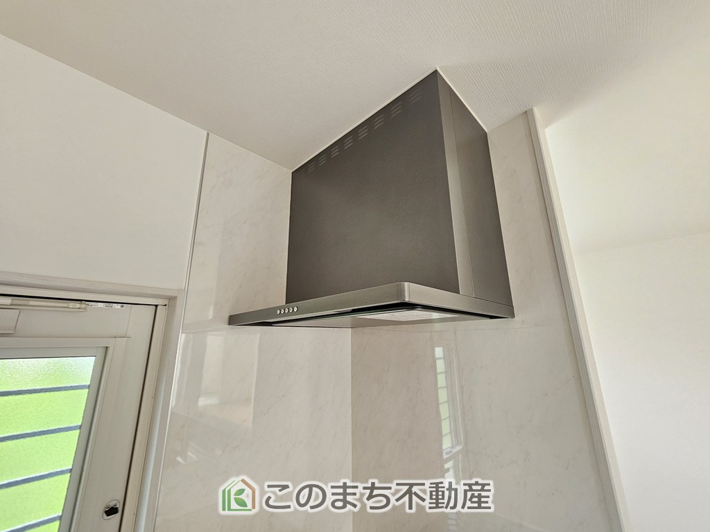 いろどりアイタウン栃木市大宮町22-P2のキッチン|お料理の匂いもスッキリ♪シンプルデザインで掃除も簡単‼
