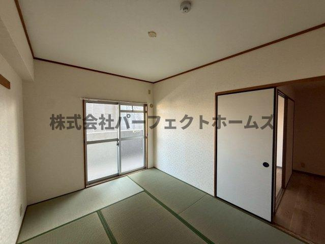 グランドヴィラ香里の和室|ゆったりとくつろげる和室です