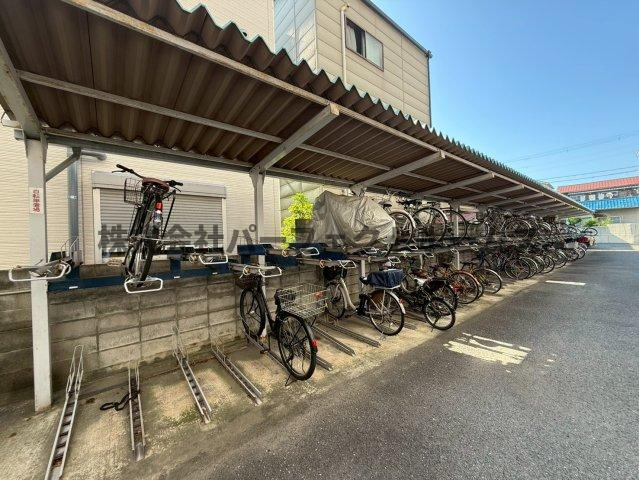 グランドヴィラ香里の設備|自転車置場