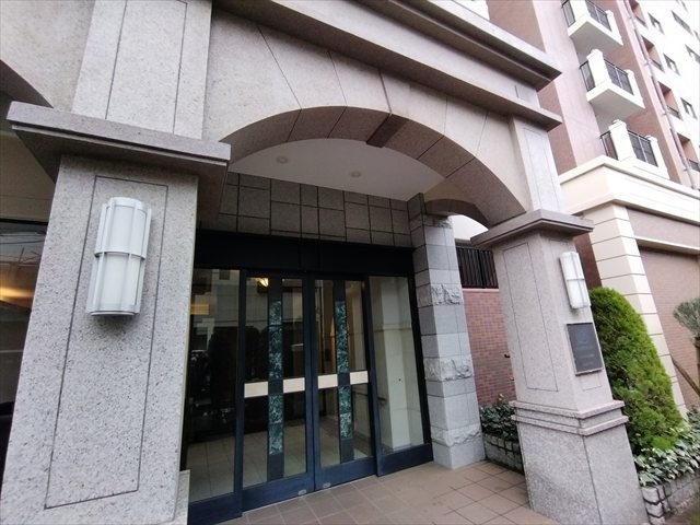  | ライオンズ川越新富町 | 落ち着いたエントランスです