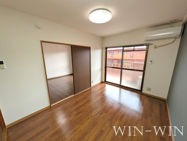 フリーダムコート 弐番館の寝室