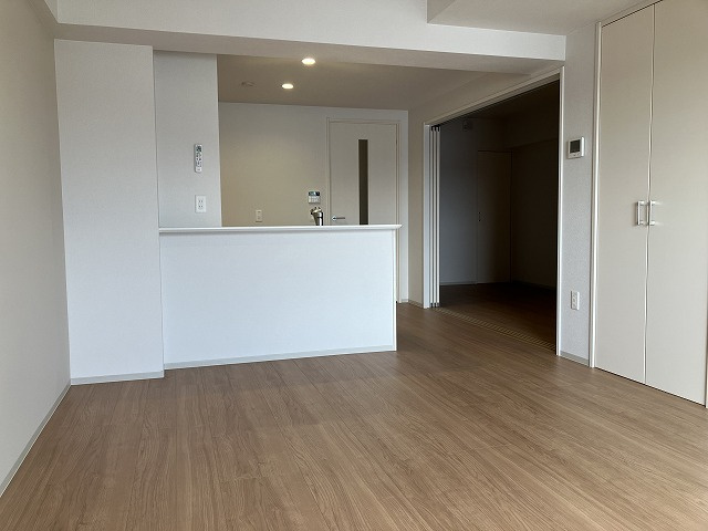 トリニティ豊中本町の居間・リビング