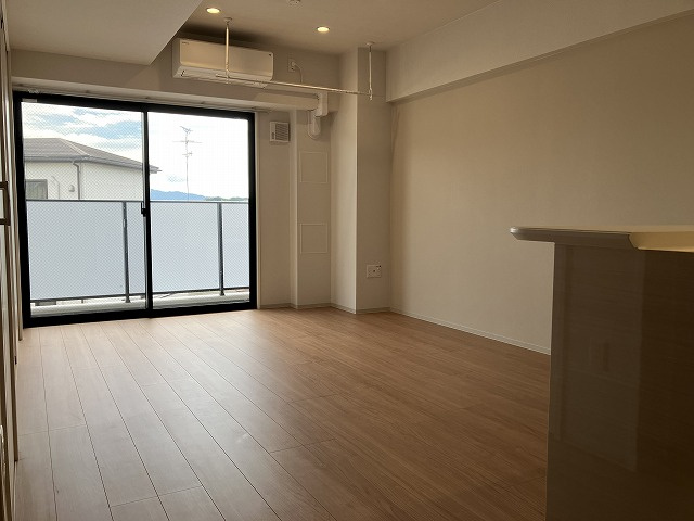 トリニティ豊中本町の居間・リビング