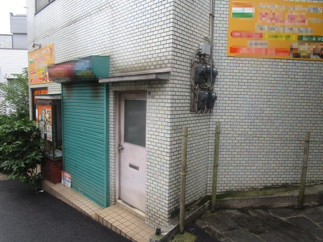 横浜市南区弘明寺町の店舗一部