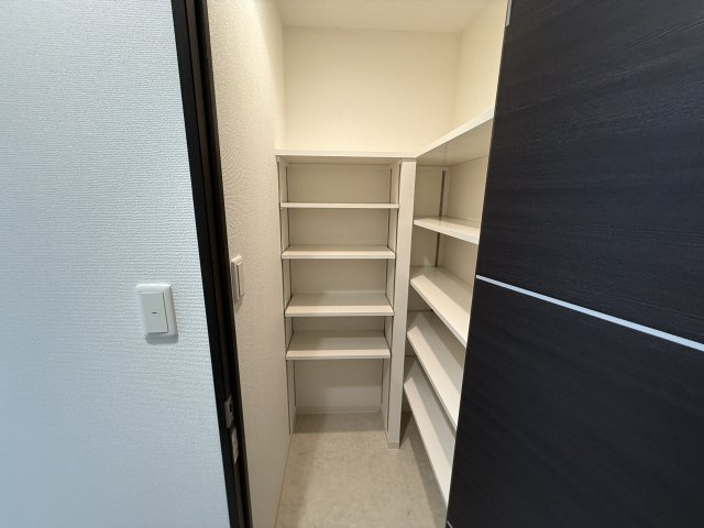 グランデージ池田栄本町の収納