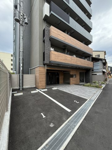 【駐車場】MELDIA CREST TAPP 新大阪 WEST