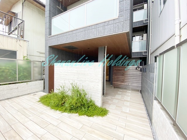 藤沢市辻堂２丁目の賃貸マンションのエントランス