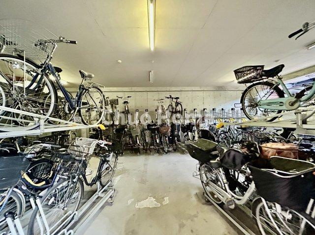 ラフィーネハイツの駐輪場|【自転車置き場】最新の空き状況や費用などの詳細は担当スタッフまでお問い合わせください。