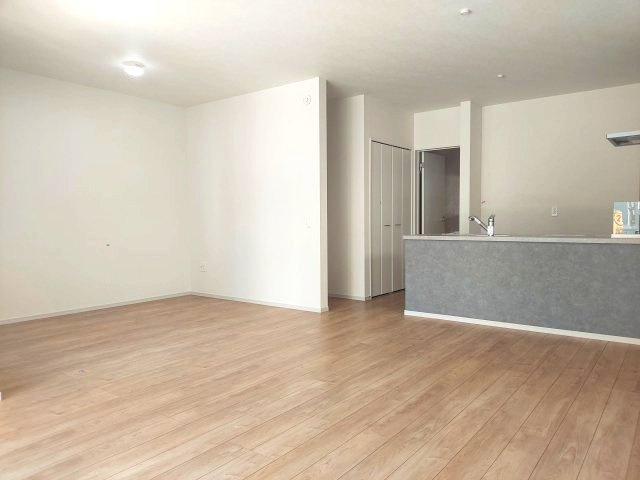宝塚市売布4丁目新築一戸建の居間・リビング