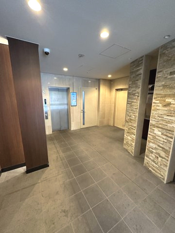 プレサンス梅田東ディアロのエントランス