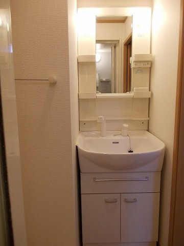 昴谷上の洗面所|コンパクトで使いやすい洗面所