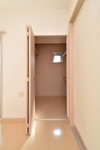 インピース.YSの玄関