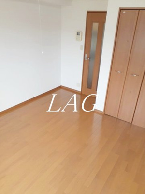【居間・リビング】 | プレッソ新井 | 洋室のお部屋です。