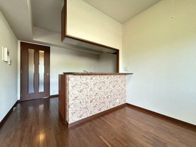 【キッチン】 | コアマンション浄真町弐番館 | 玄関からキッチンまで直線で使い易い家事動線となっております