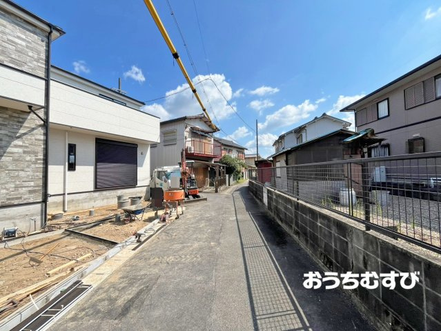 春日井市牛山町1期(全1棟)の前面道路含む現地写真