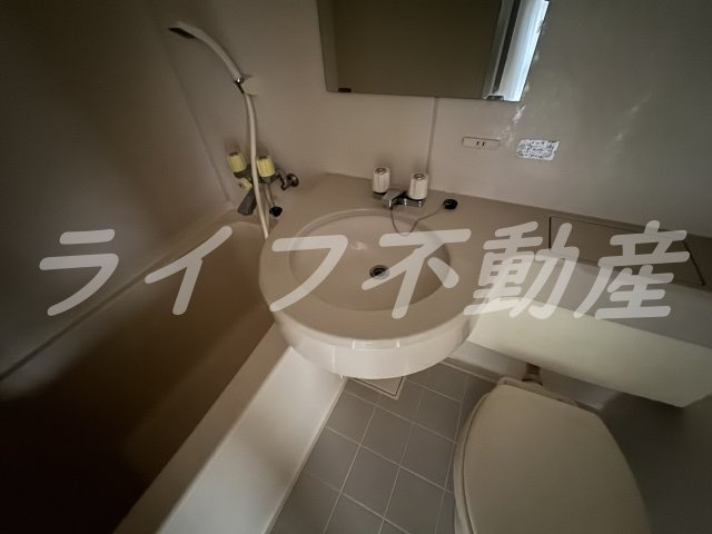 ドゥ・クレサンテームの洗面所|脱衣スペースもあります