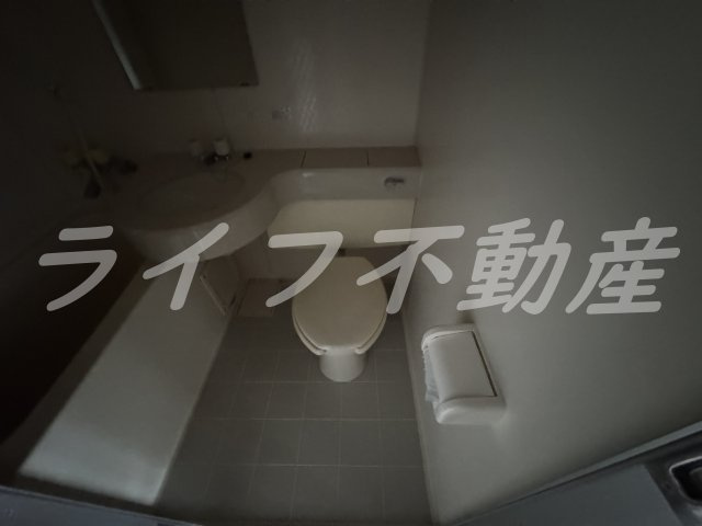 ドゥ・クレサンテームのトイレ|ゆったりとした空間のトイレです