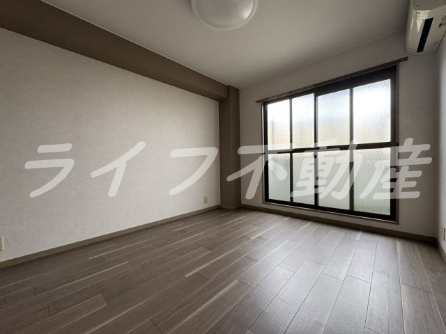 ドゥ・クレサンテームの内装|内装は落ち着いています