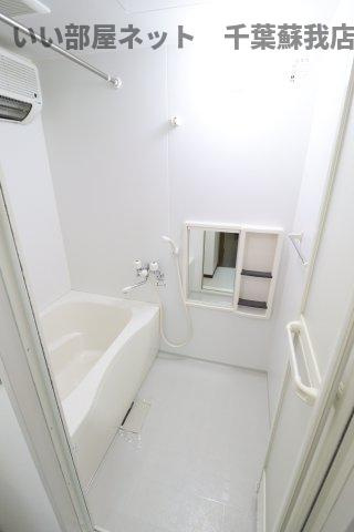 セモア中山アパートの浴室|コンパクトで使いやすいお風呂です