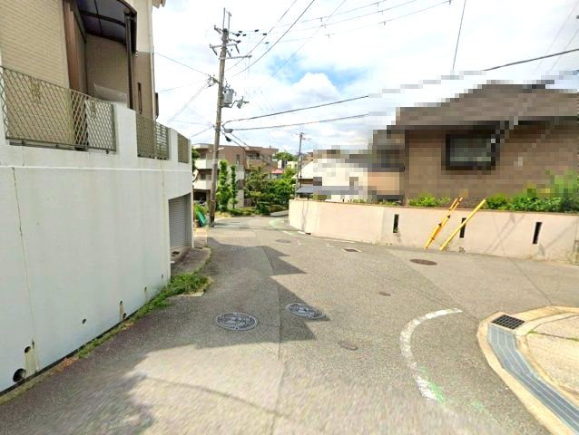 新甲陽町の前面道路含む現地写真