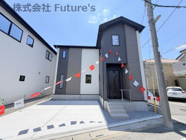 三郷市戸ケ崎1丁目　新築戸建　全4棟　1号棟の外観|カースペース並列2台駐車可能！周辺施設充実な戸ケ崎エリア