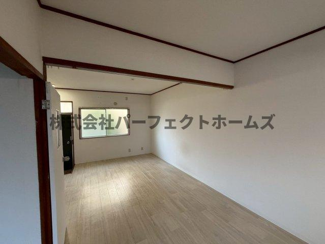 ヤマザキハイツの居間・リビング|こちらのリビングで趣味の時間をお楽しみください