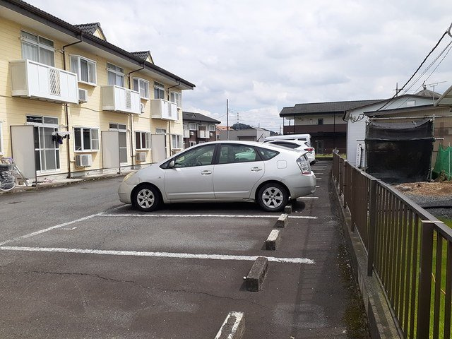 ピュアハイムの駐車場|カースペースがあります
