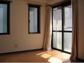 ＲＥＶＥ【レーヴ】の居間・リビング|他のお部屋の参考写真となります。